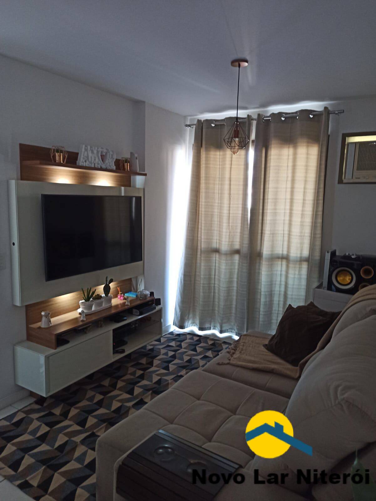 Apartamento à venda com 2 quartos, 69m² - Foto 1