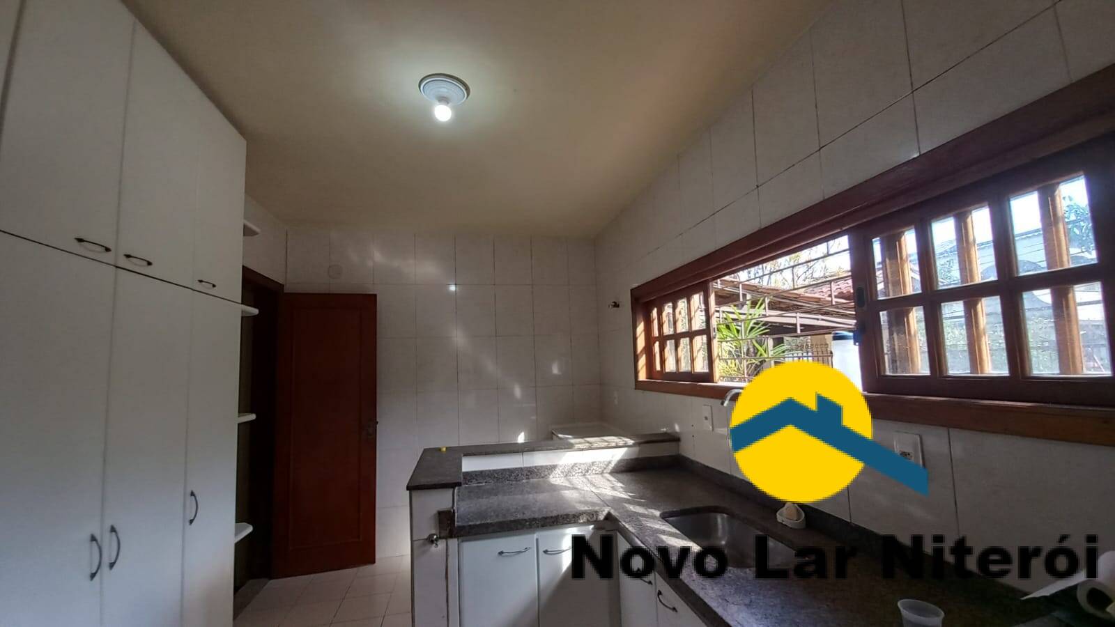 Casa à venda com 3 quartos, 170m² - Foto 36