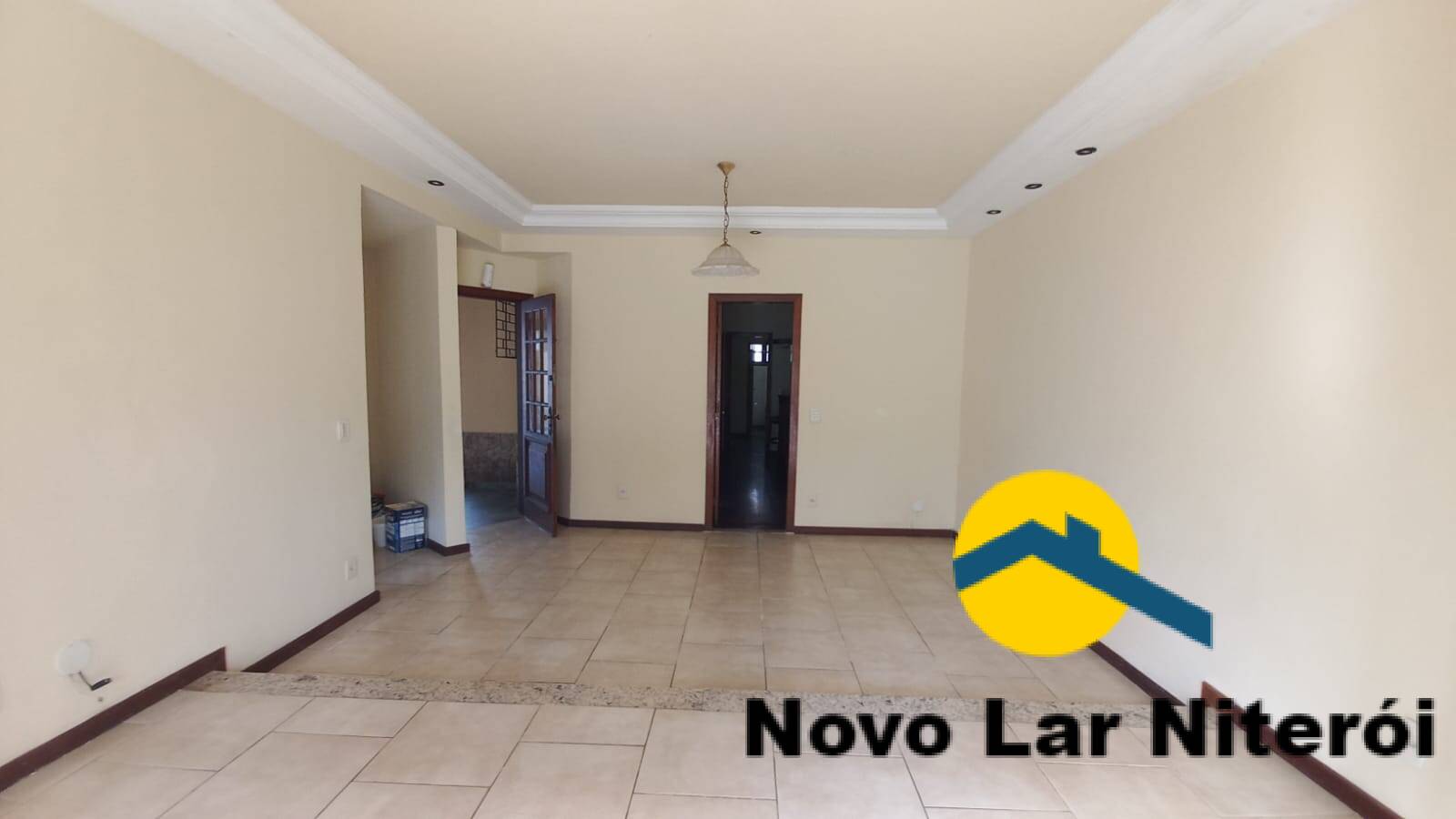 Casa à venda com 3 quartos, 170m² - Foto 4