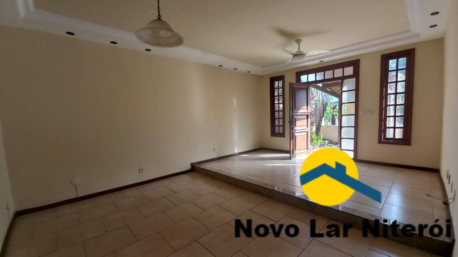 Casa à venda com 3 quartos, 170m² - Foto 3