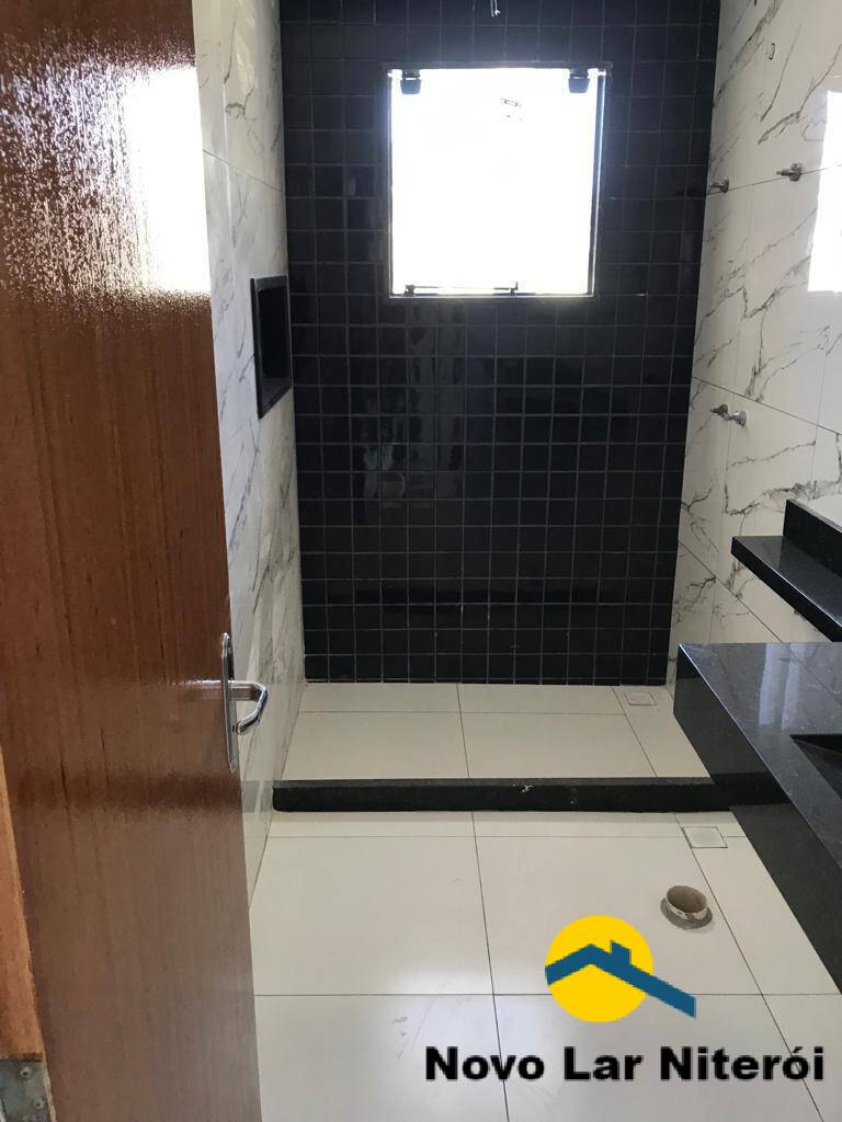 Casa à venda com 4 quartos, 140m² - Foto 14