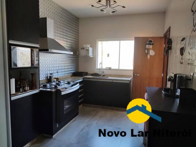 Casa à venda com 3 quartos, 200m² - Foto 5