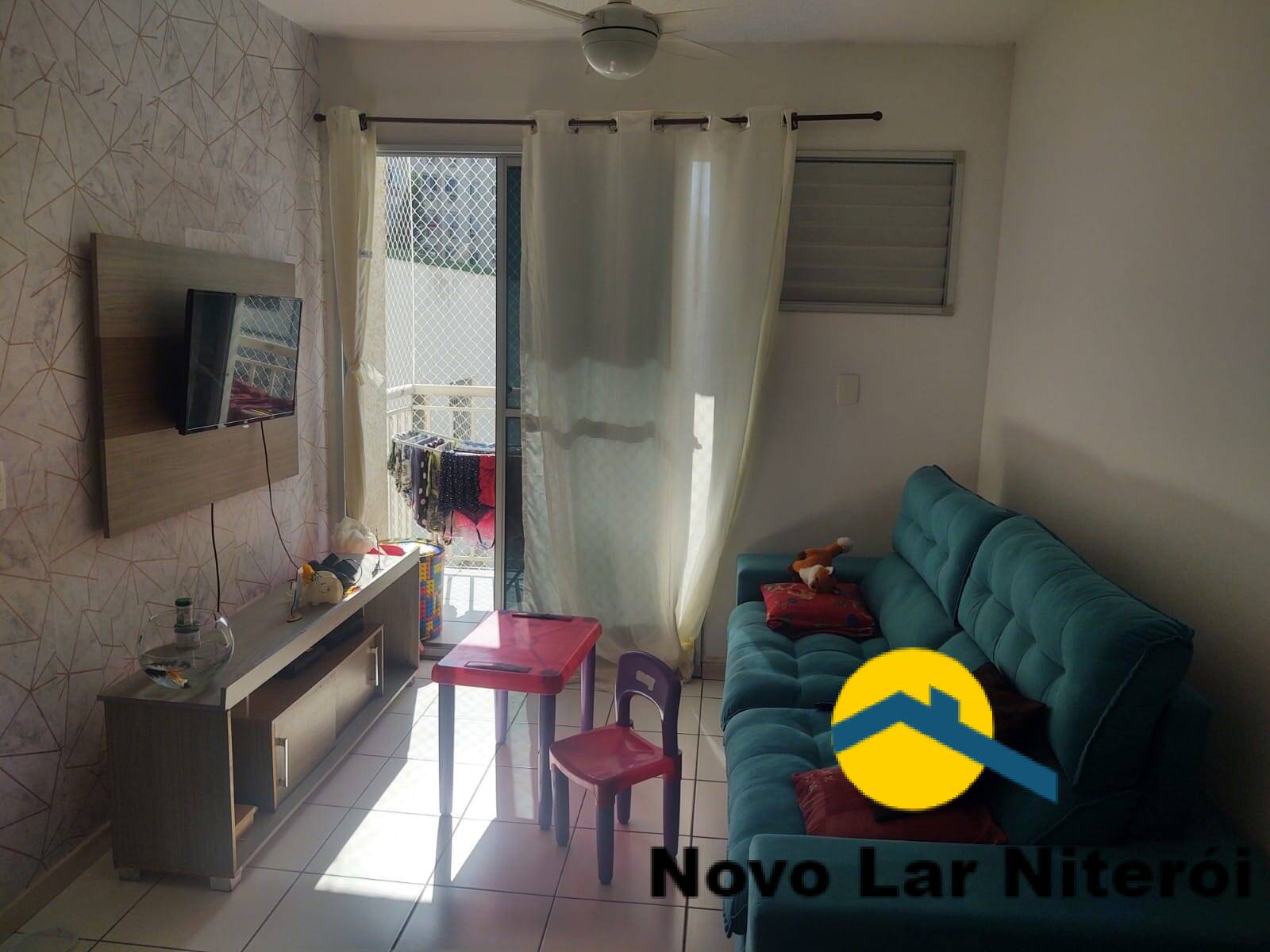 Apartamento à venda com 2 quartos, 60m² - Foto 1