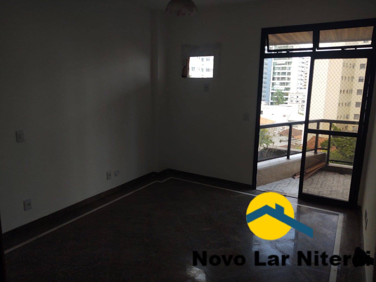 Apartamento à venda com 4 quartos, 180m² - Foto 29