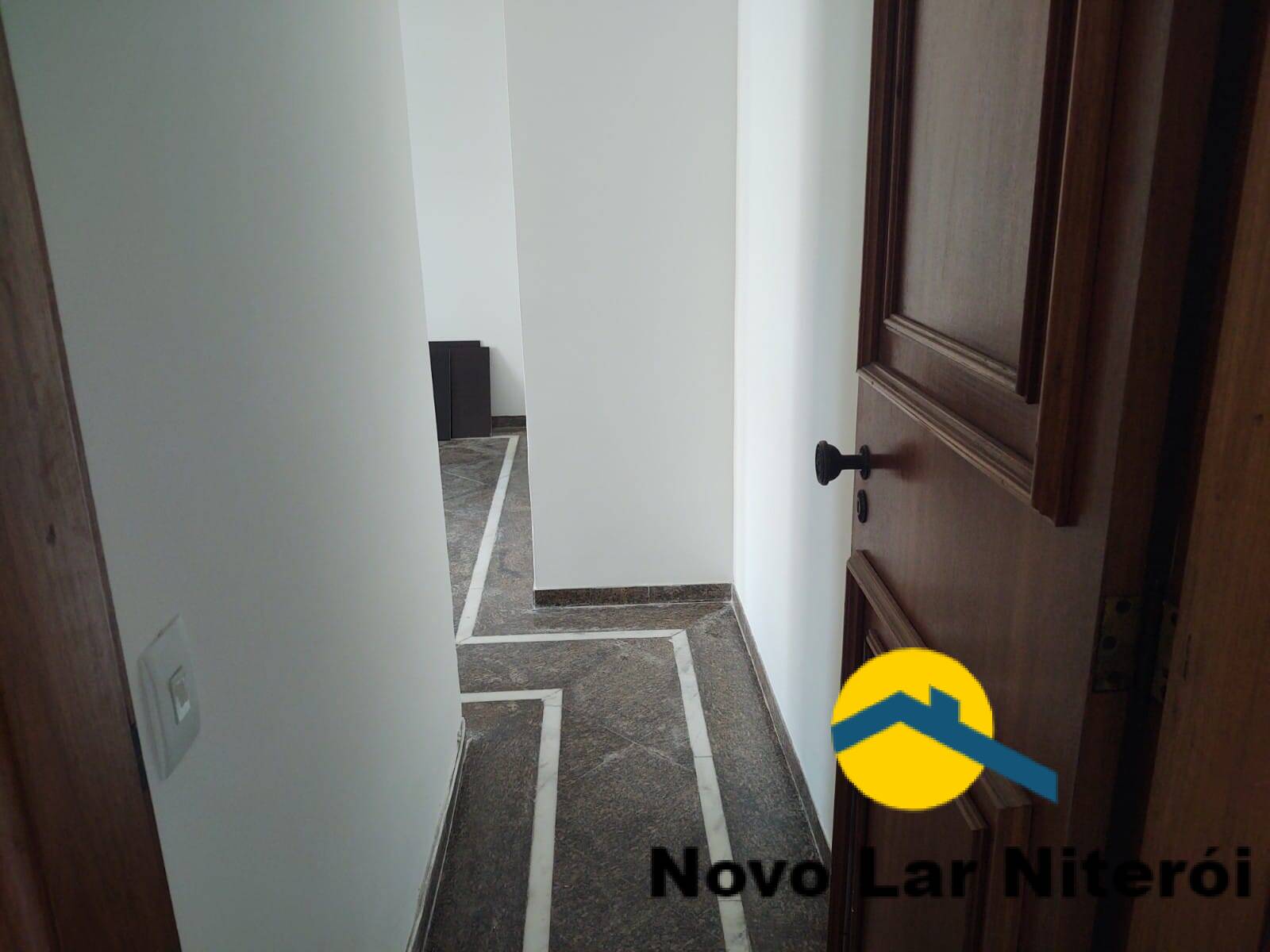 Apartamento à venda com 4 quartos, 180m² - Foto 35