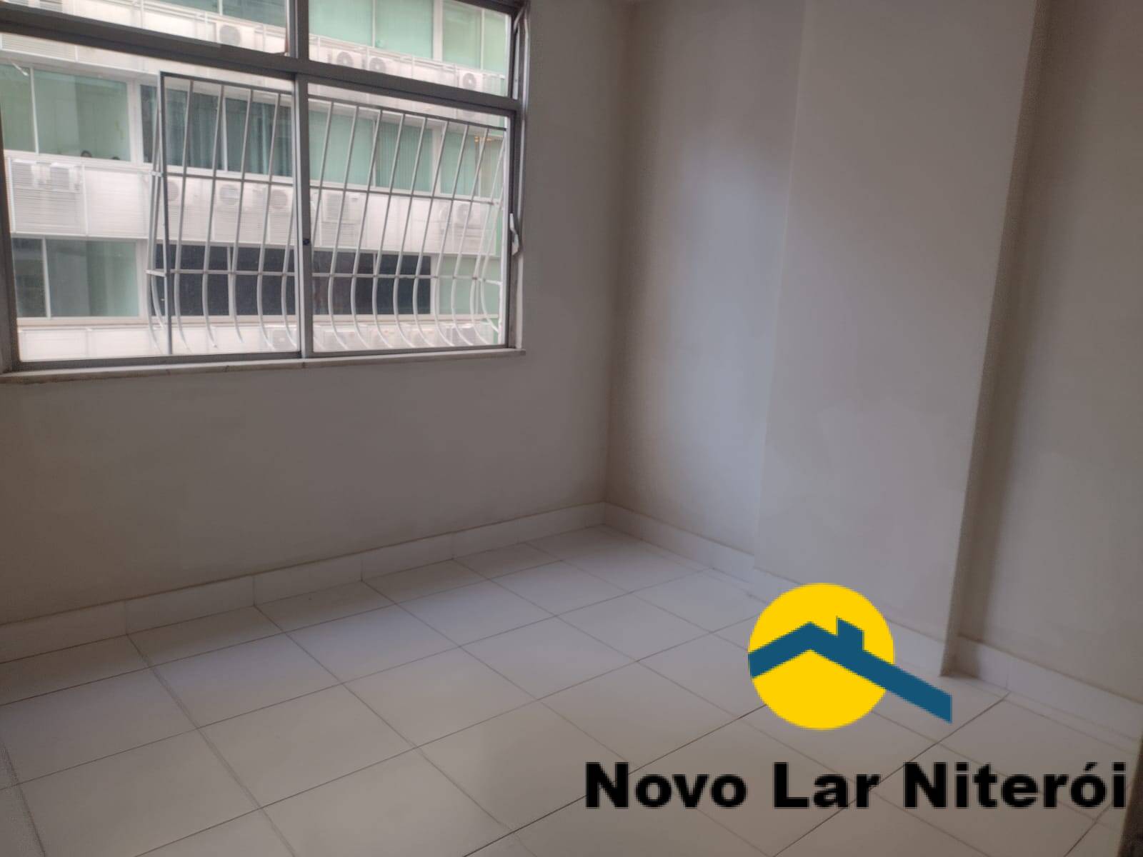 Apartamento à venda com 3 quartos, 110m² - Foto 4