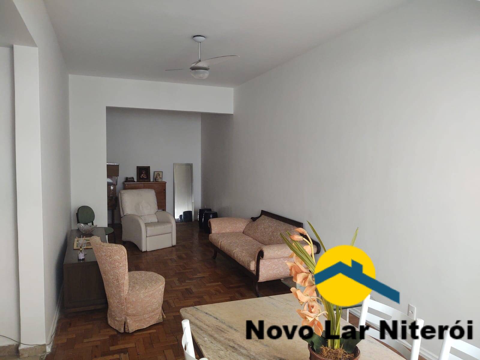 Apartamento à venda com 3 quartos, 110m² - Foto 1