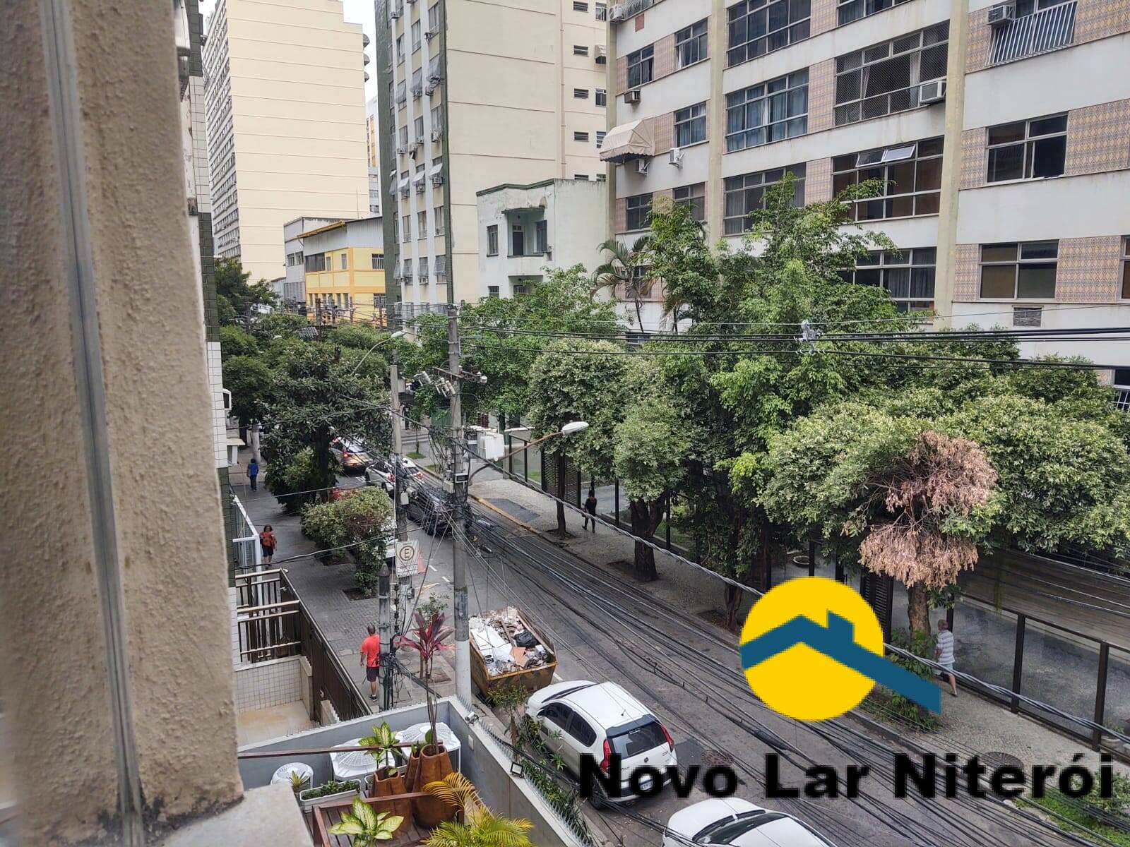 Apartamento à venda com 3 quartos, 110m² - Foto 2