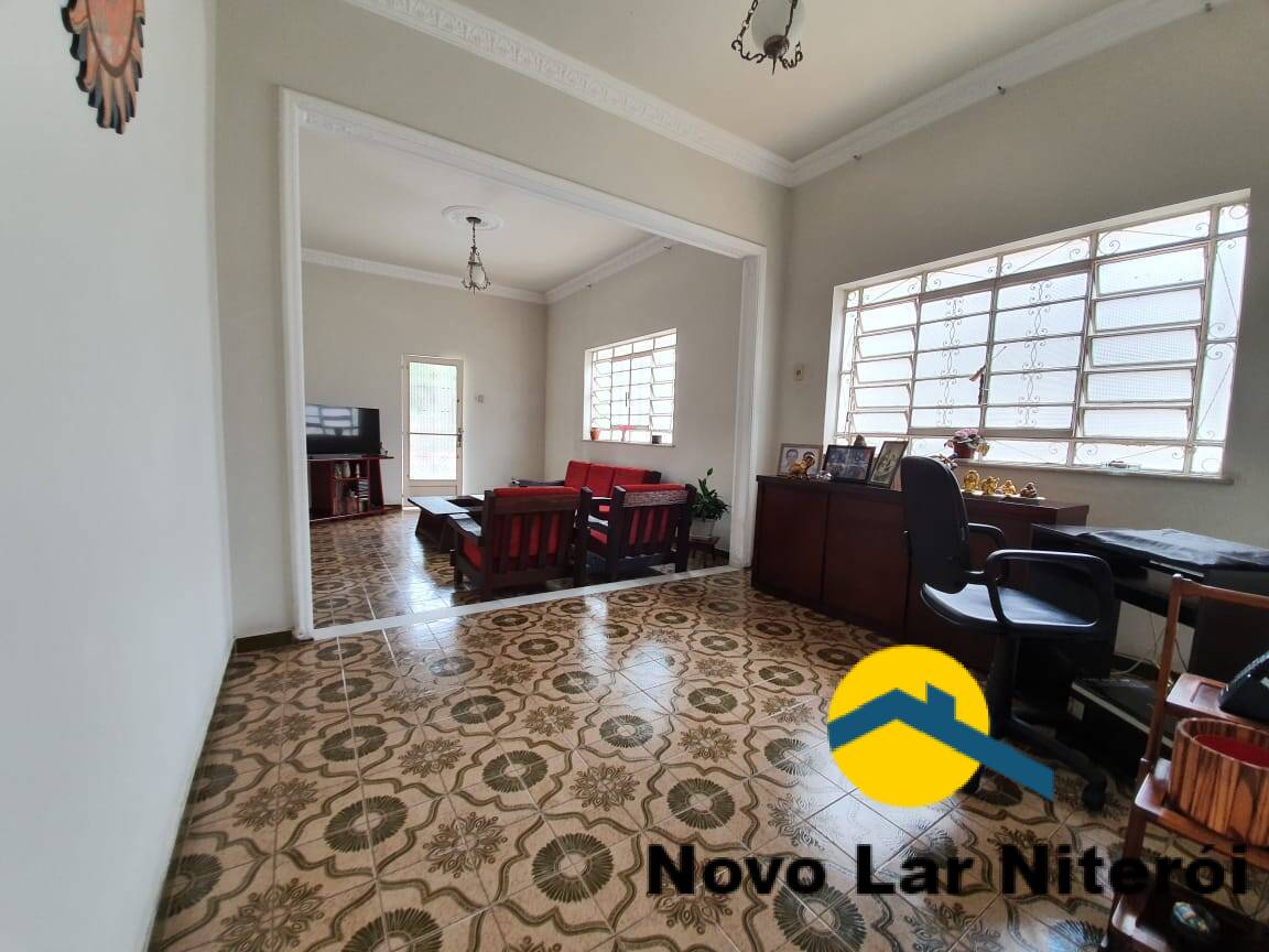 Casa à venda com 3 quartos, 104m² - Foto 2