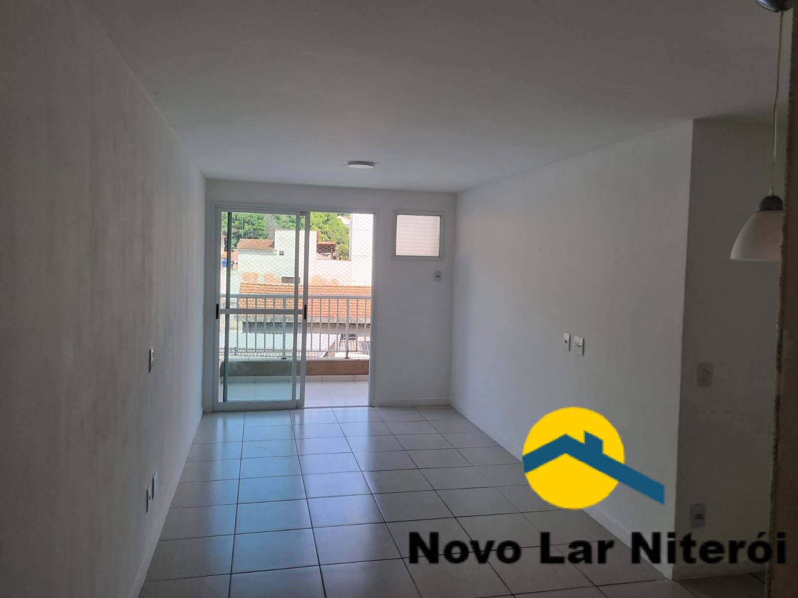 Apartamento à venda com 3 quartos, 87m² - Foto 2