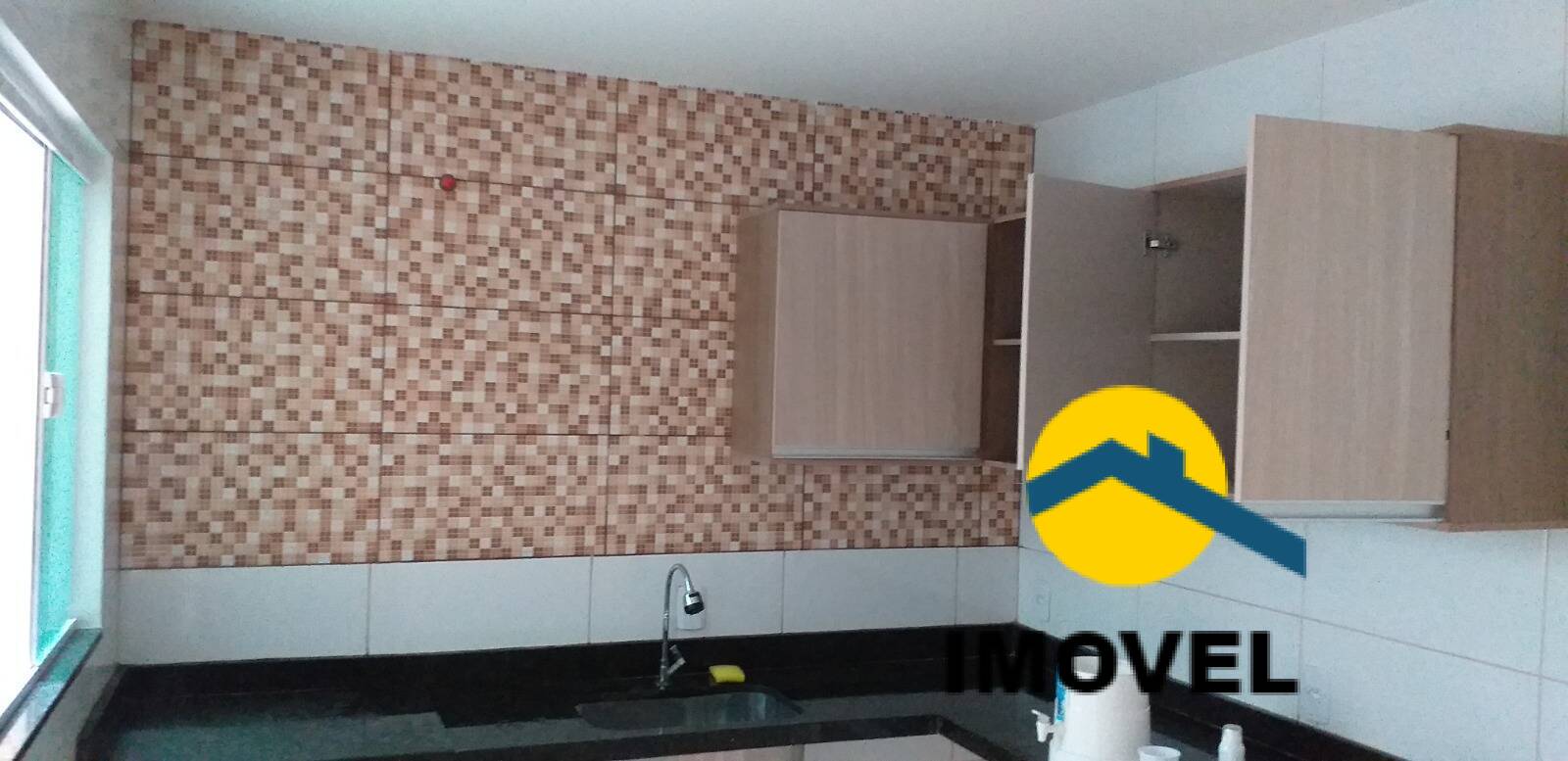 Casa à venda com 2 quartos, 69m² - Foto 3