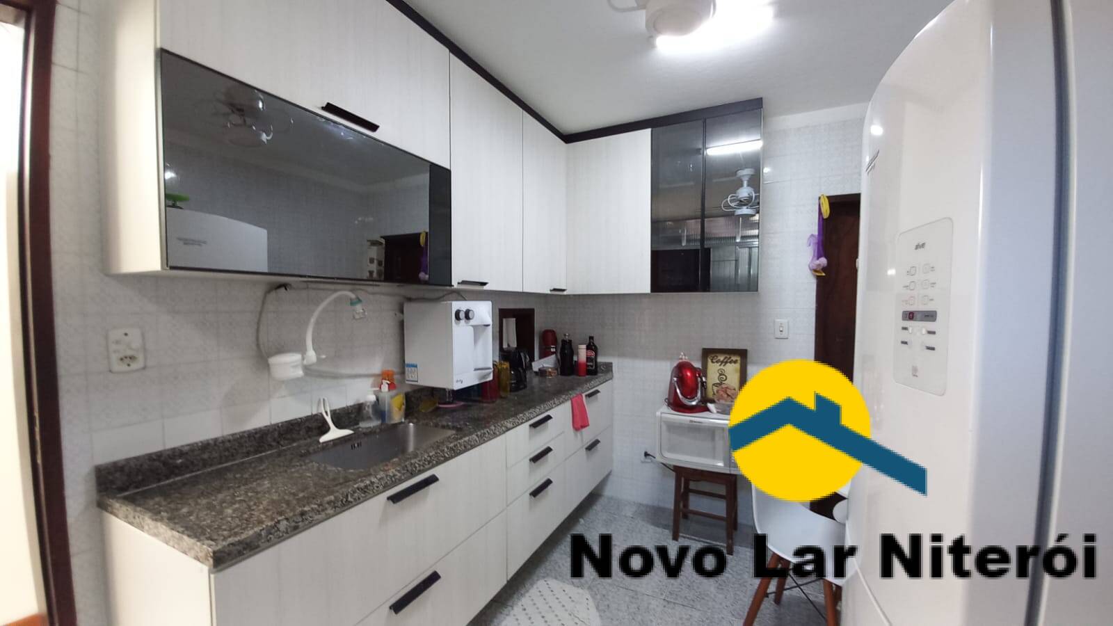 Casa à venda com 4 quartos, 240m² - Foto 20