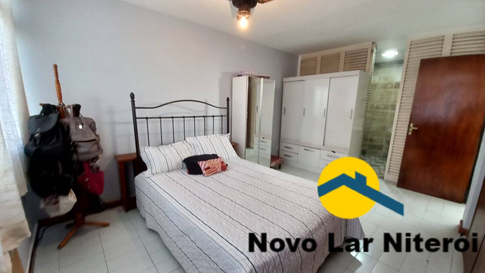 Casa à venda com 4 quartos, 240m² - Foto 48