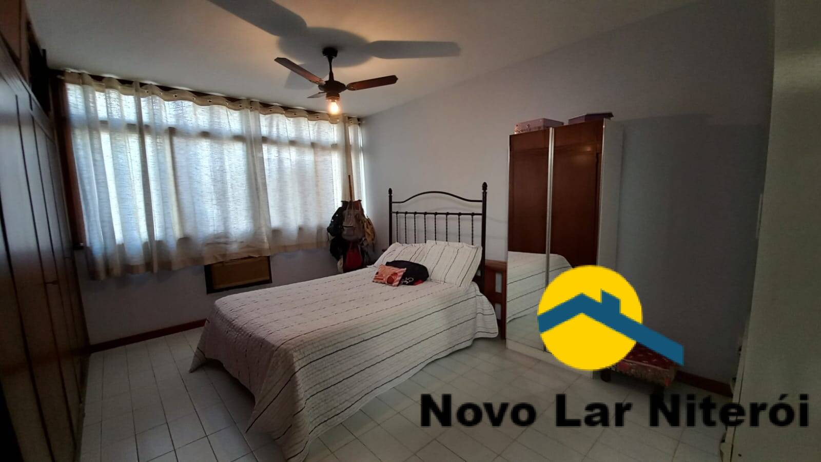 Casa à venda com 4 quartos, 240m² - Foto 55