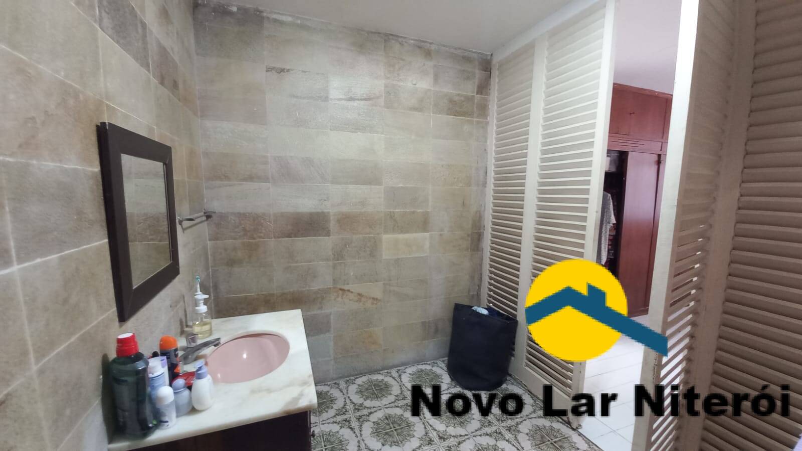 Casa à venda com 4 quartos, 240m² - Foto 56