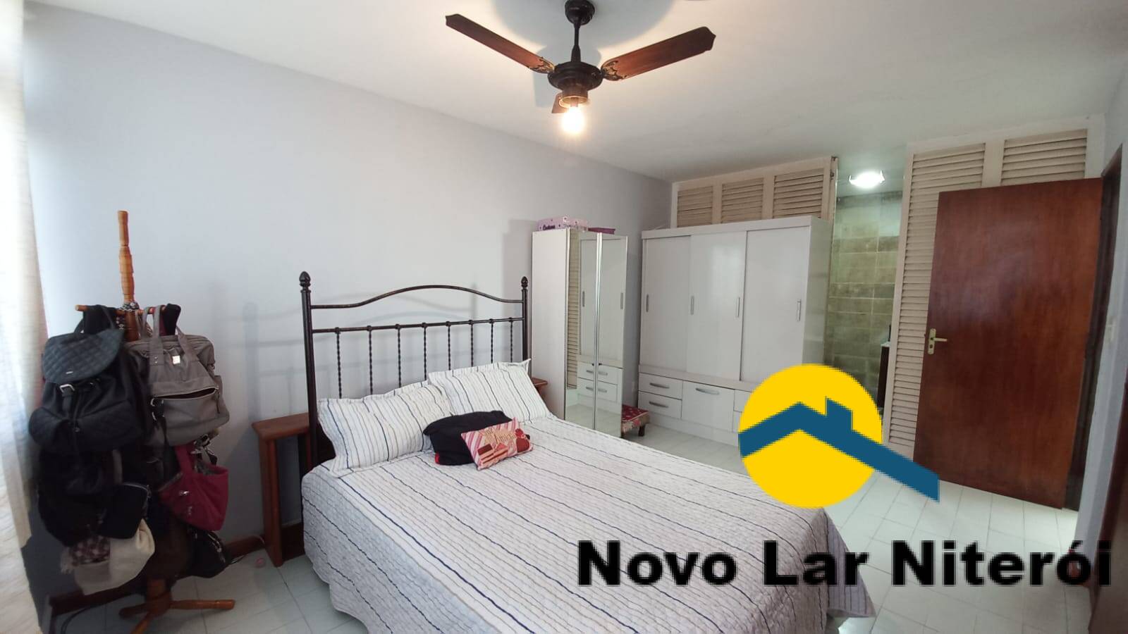 Casa à venda com 4 quartos, 240m² - Foto 49