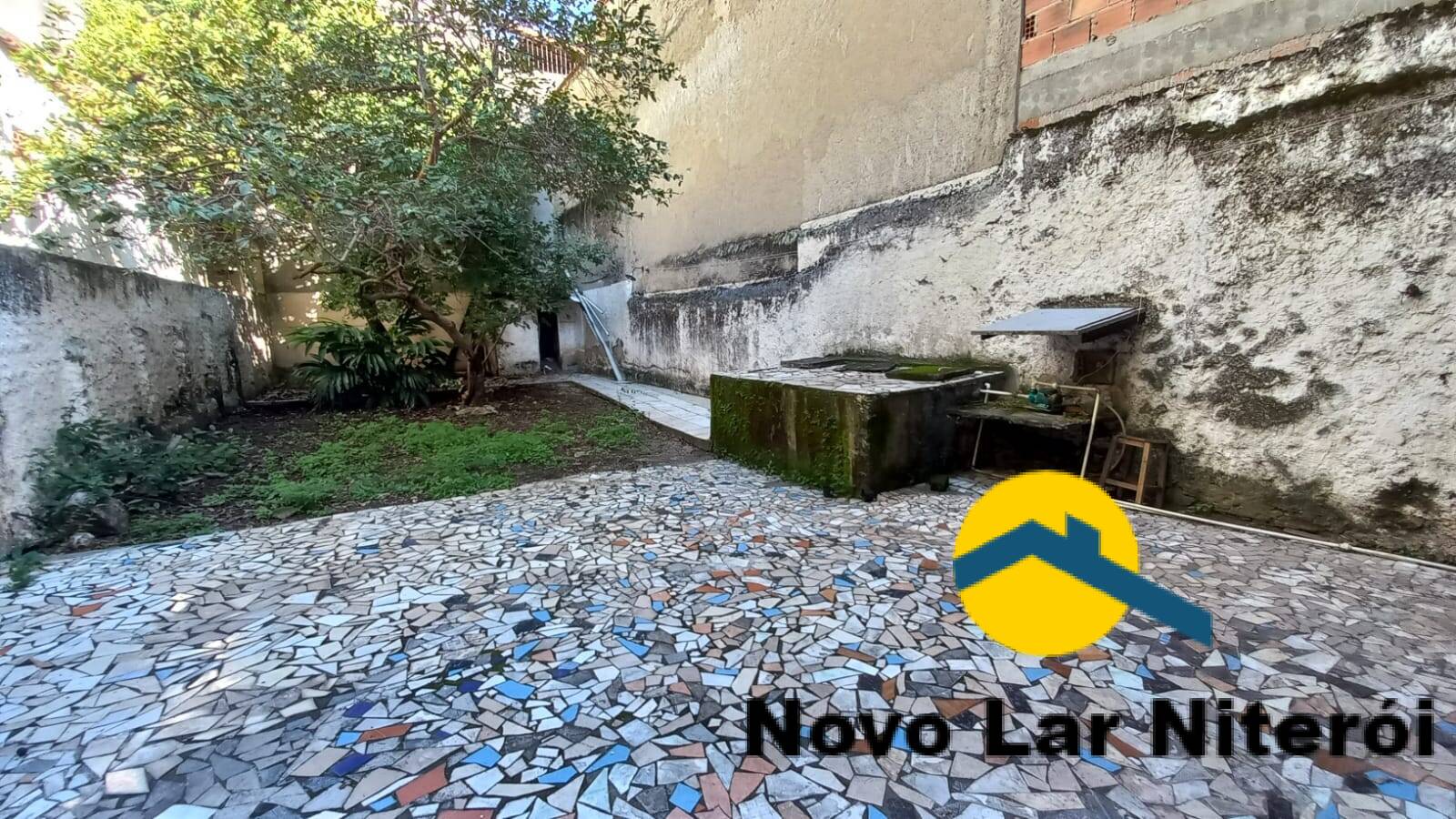 Casa à venda com 4 quartos, 240m² - Foto 81