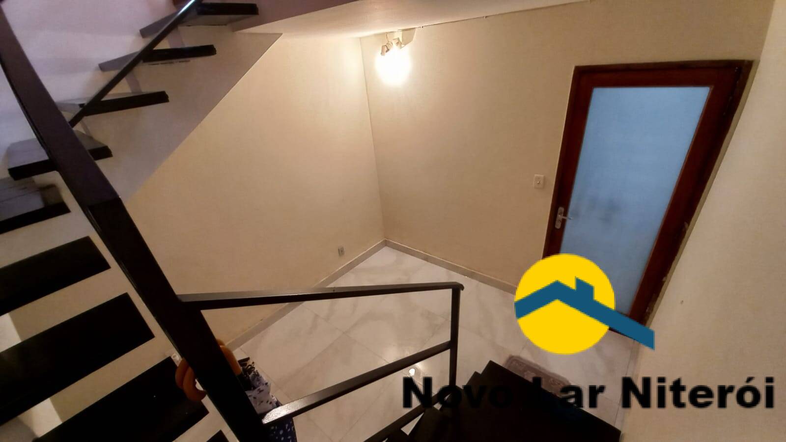 Casa à venda com 4 quartos, 240m² - Foto 59