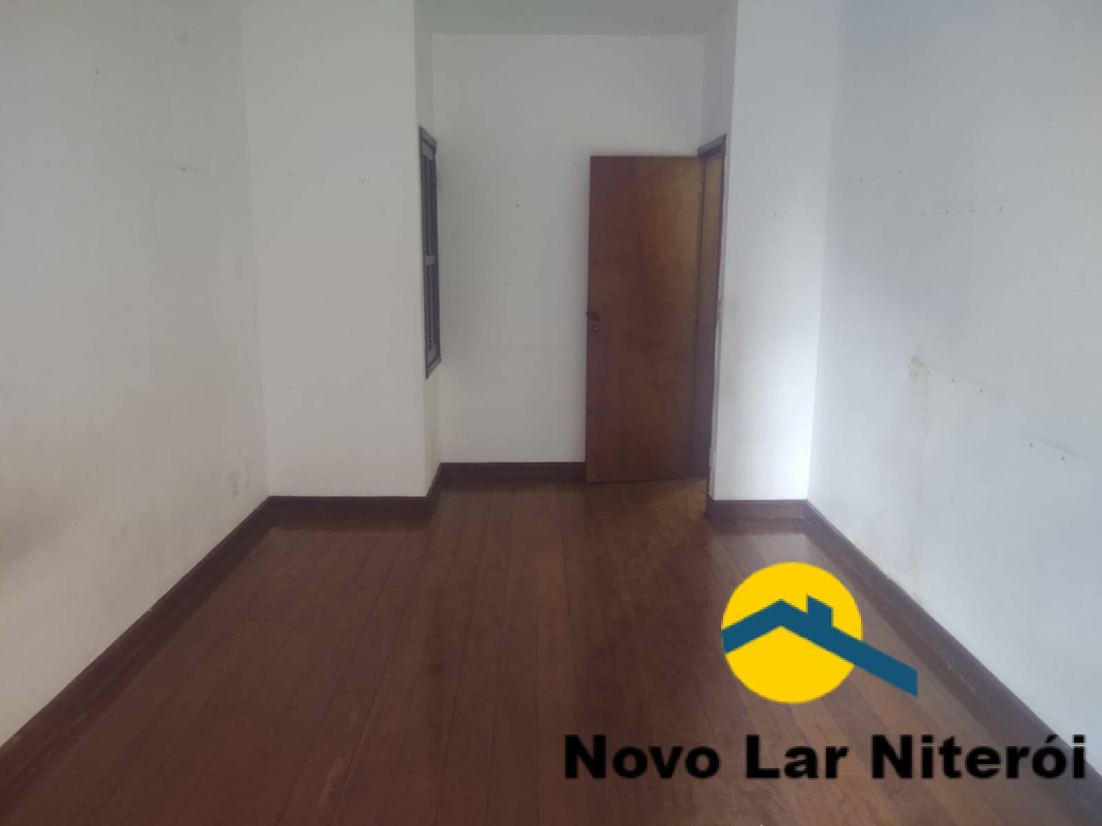 Casa à venda com 3 quartos, 250m² - Foto 7