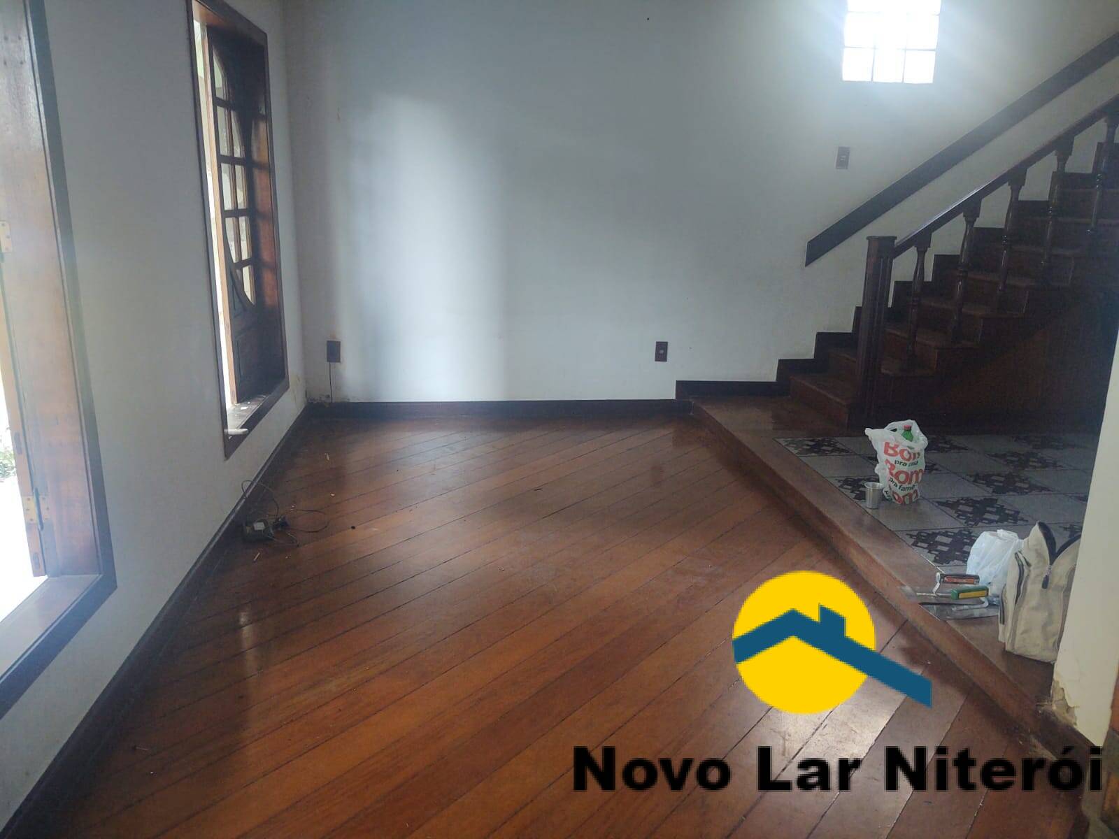 Casa à venda com 3 quartos, 250m² - Foto 4