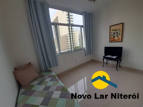 Apartamento à venda com 2 quartos, 75m² - Foto 9