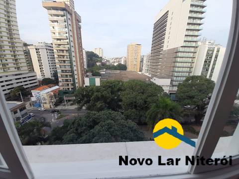 Apartamento à venda com 2 quartos, 75m² - Foto 5