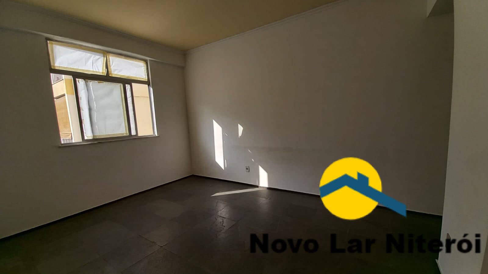 Apartamento à venda com 1 quarto, 45m² - Foto 1