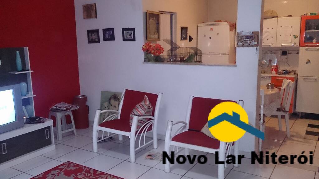 Casa à venda com 2 quartos, 278m² - Foto 1