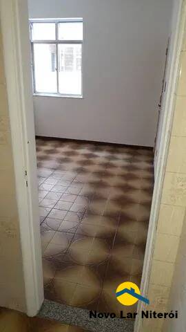 Apartamento à venda com 2 quartos, 60m² - Foto 2