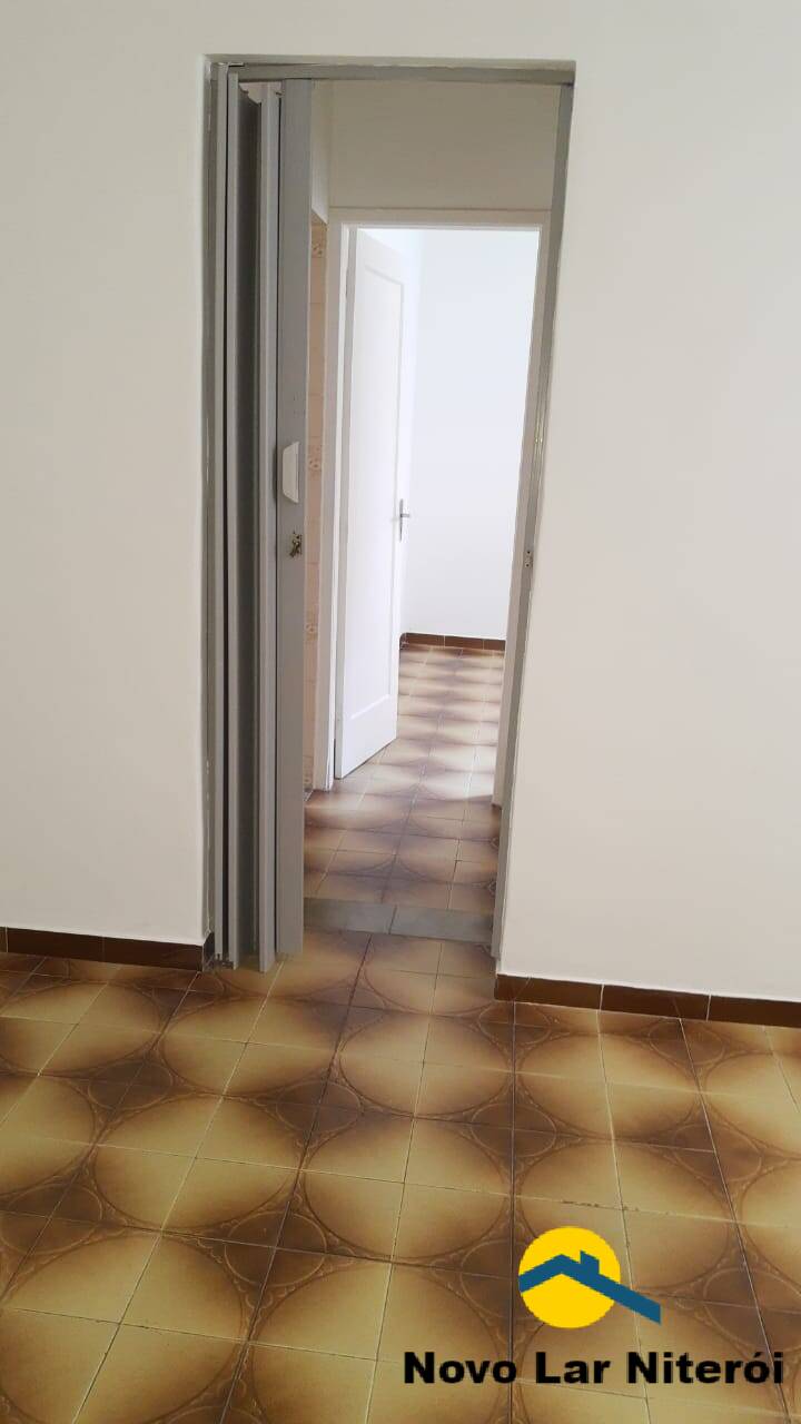 Apartamento à venda com 2 quartos, 60m² - Foto 13