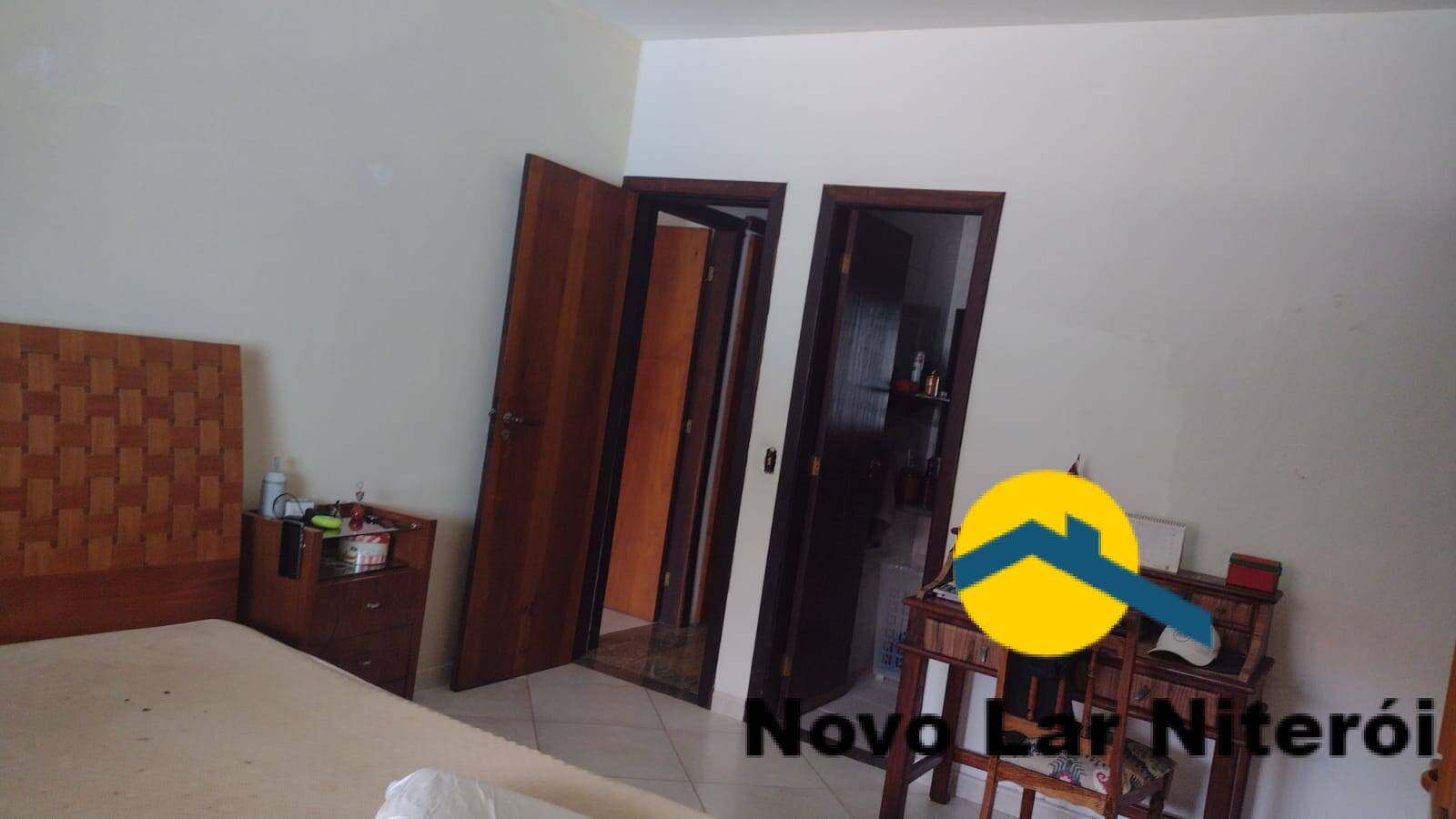 Casa à venda com 6 quartos, 380m² - Foto 10