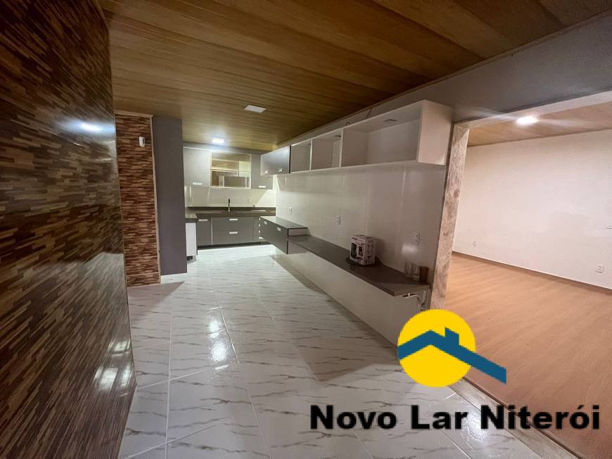 Casa à venda com 4 quartos, 196m² - Foto 3