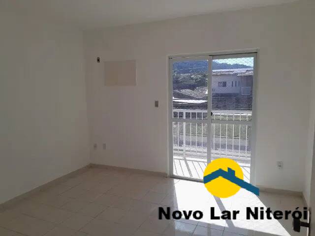 Casa à venda com 3 quartos, 80m² - Foto 5