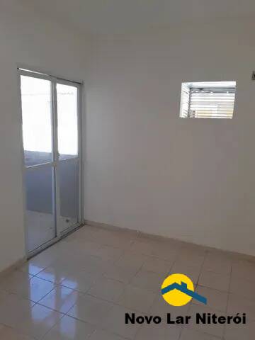 Casa à venda com 3 quartos, 80m² - Foto 7