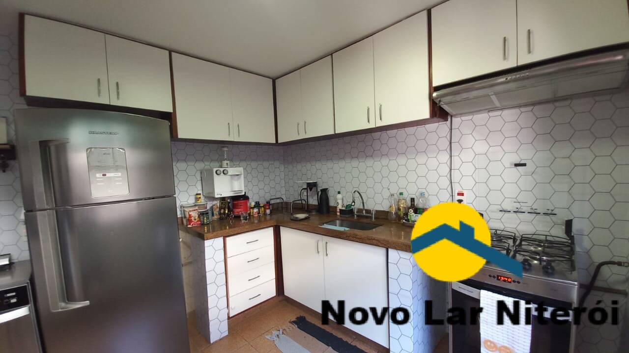 Casa de Condomínio à venda com 3 quartos, 290m² - Foto 31