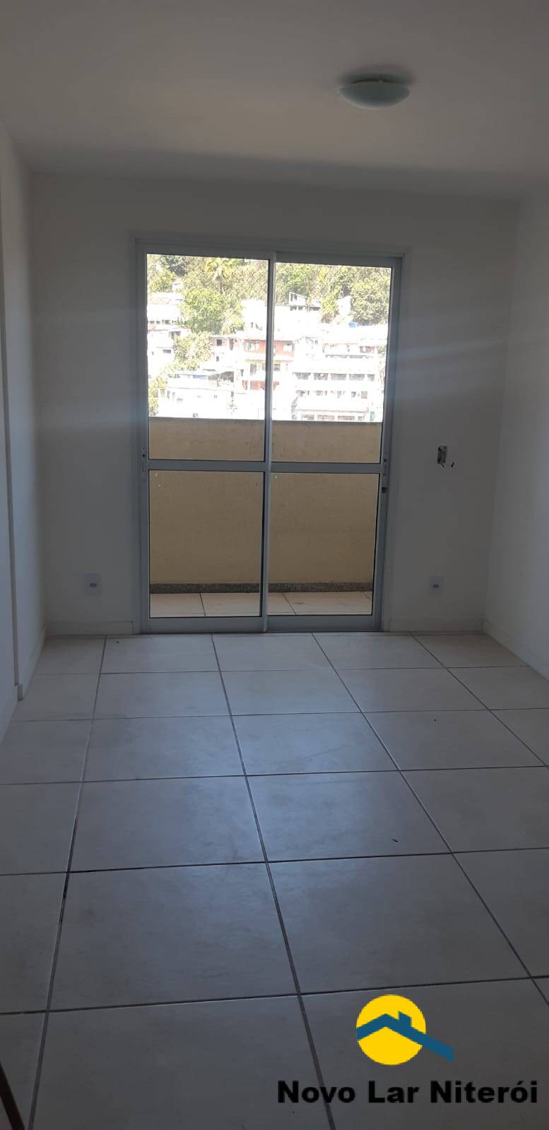 Apartamento à venda com 2 quartos, 62m² - Foto 2