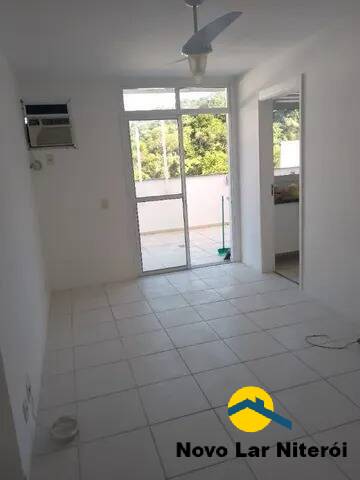 Cobertura à venda com 3 quartos, 150m² - Foto 2