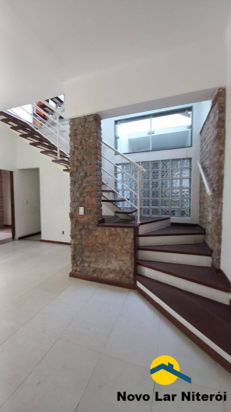 Casa à venda com 4 quartos, 220m² - Foto 5