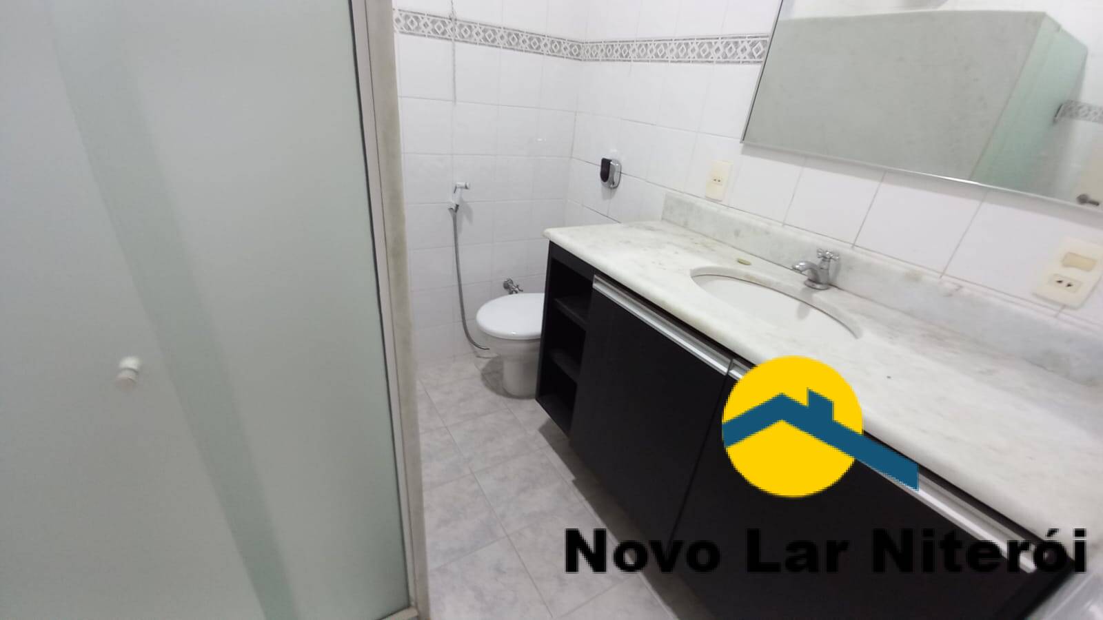 Casa à venda com 4 quartos, 220m² - Foto 14