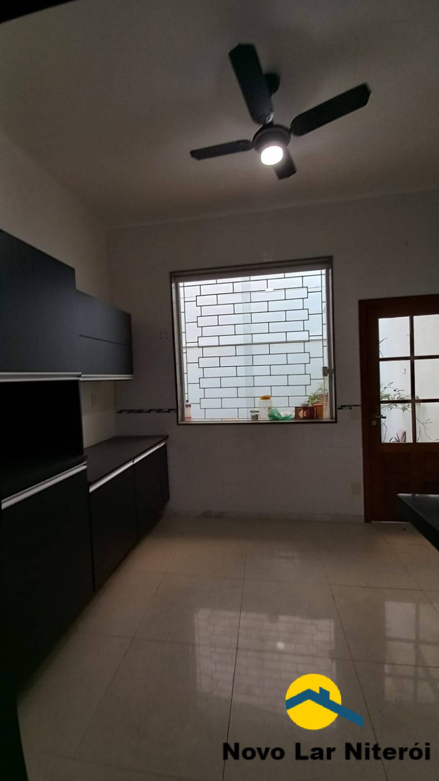 Casa à venda com 4 quartos, 220m² - Foto 22