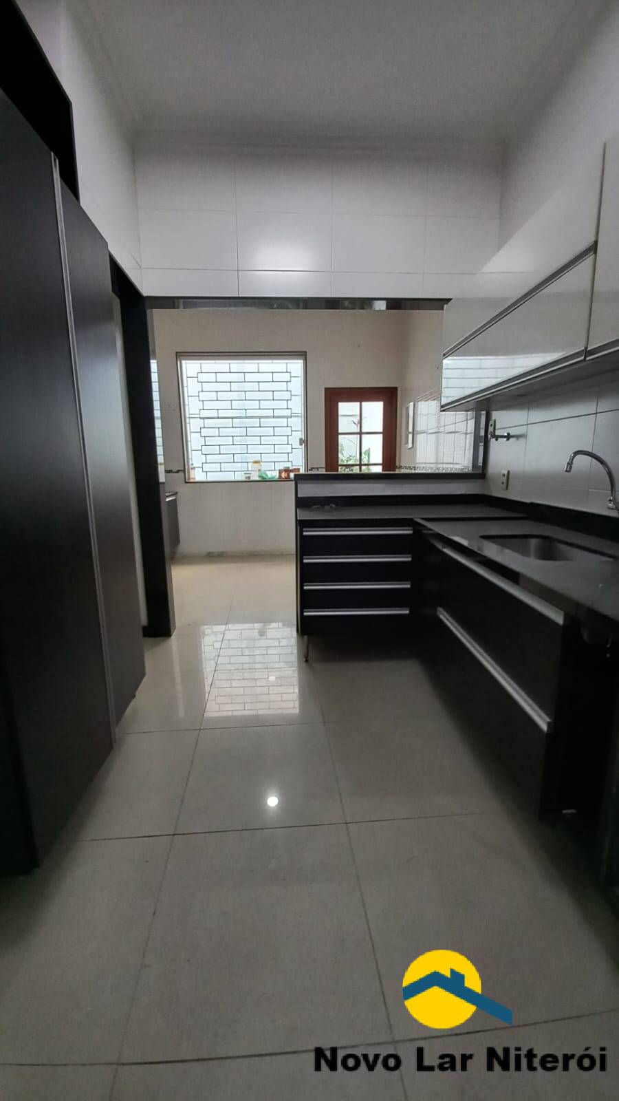 Casa à venda com 4 quartos, 220m² - Foto 29