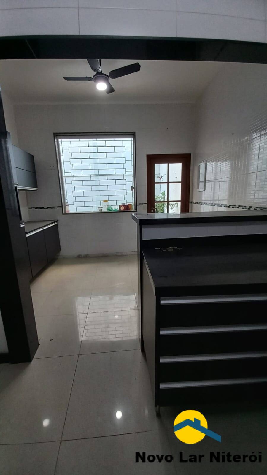 Casa à venda com 4 quartos, 220m² - Foto 26