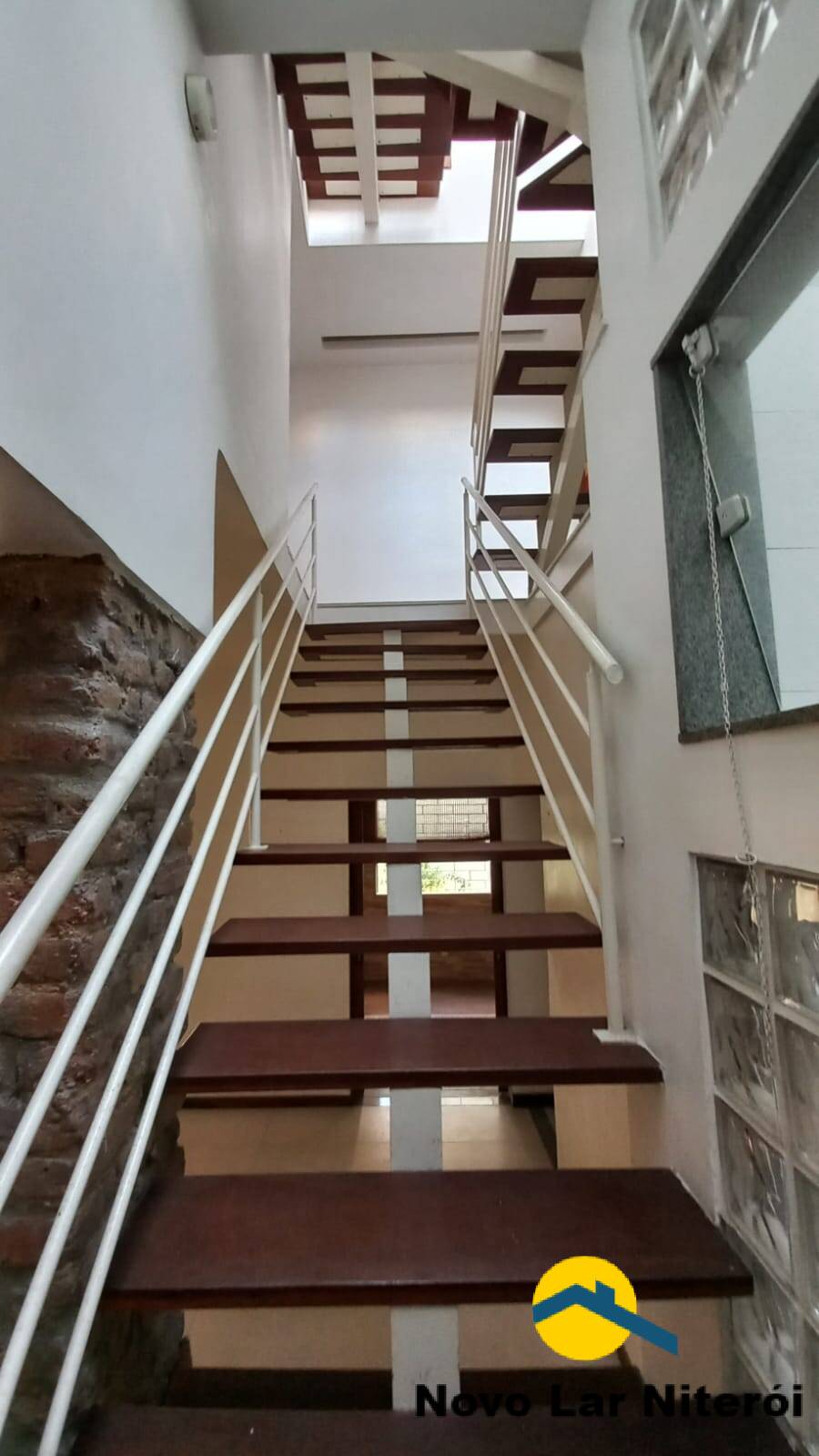 Casa à venda com 4 quartos, 220m² - Foto 37