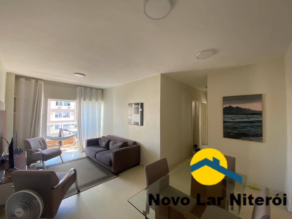 Apartamento à venda com 2 quartos, 75m² - Foto 1