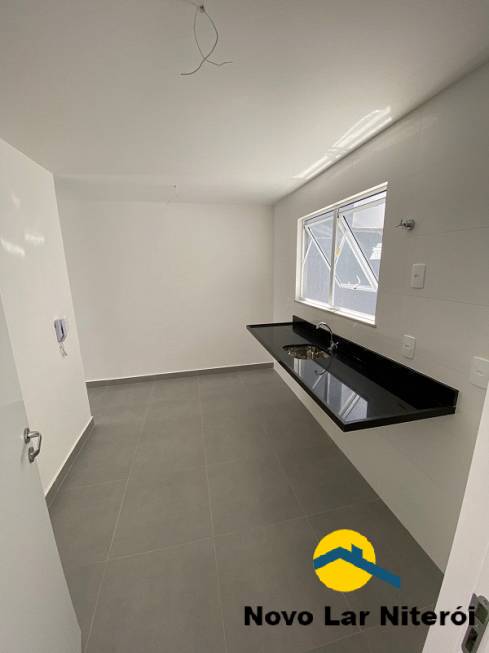 Casa à venda com 2 quartos, 72m² - Foto 9