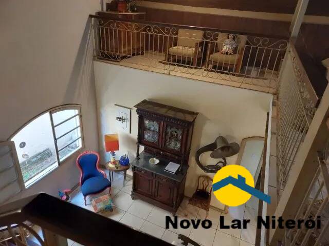 Casa à venda com 5 quartos, 250m² - Foto 11