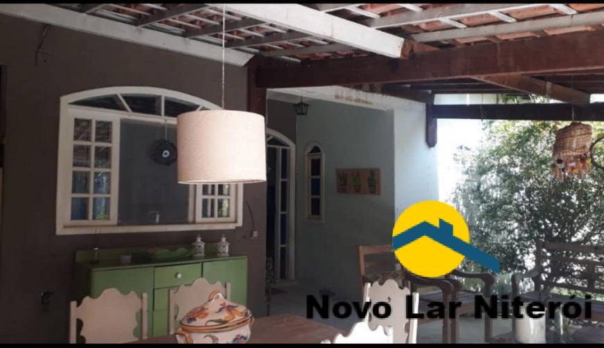 Casa à venda com 5 quartos, 250m² - Foto 19