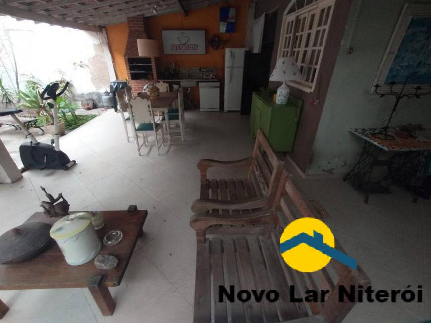 Casa à venda com 5 quartos, 250m² - Foto 21