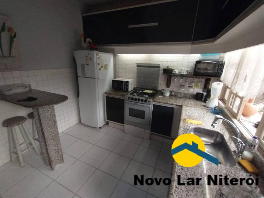 Casa à venda com 5 quartos, 250m² - Foto 17