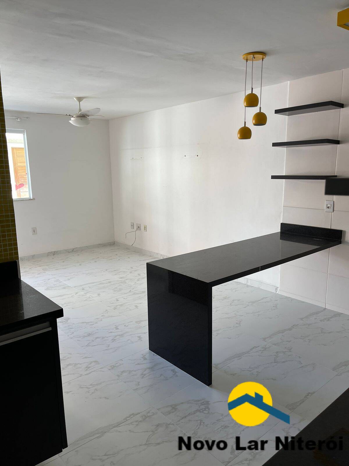 Casa à venda com 3 quartos, 110m² - Foto 2